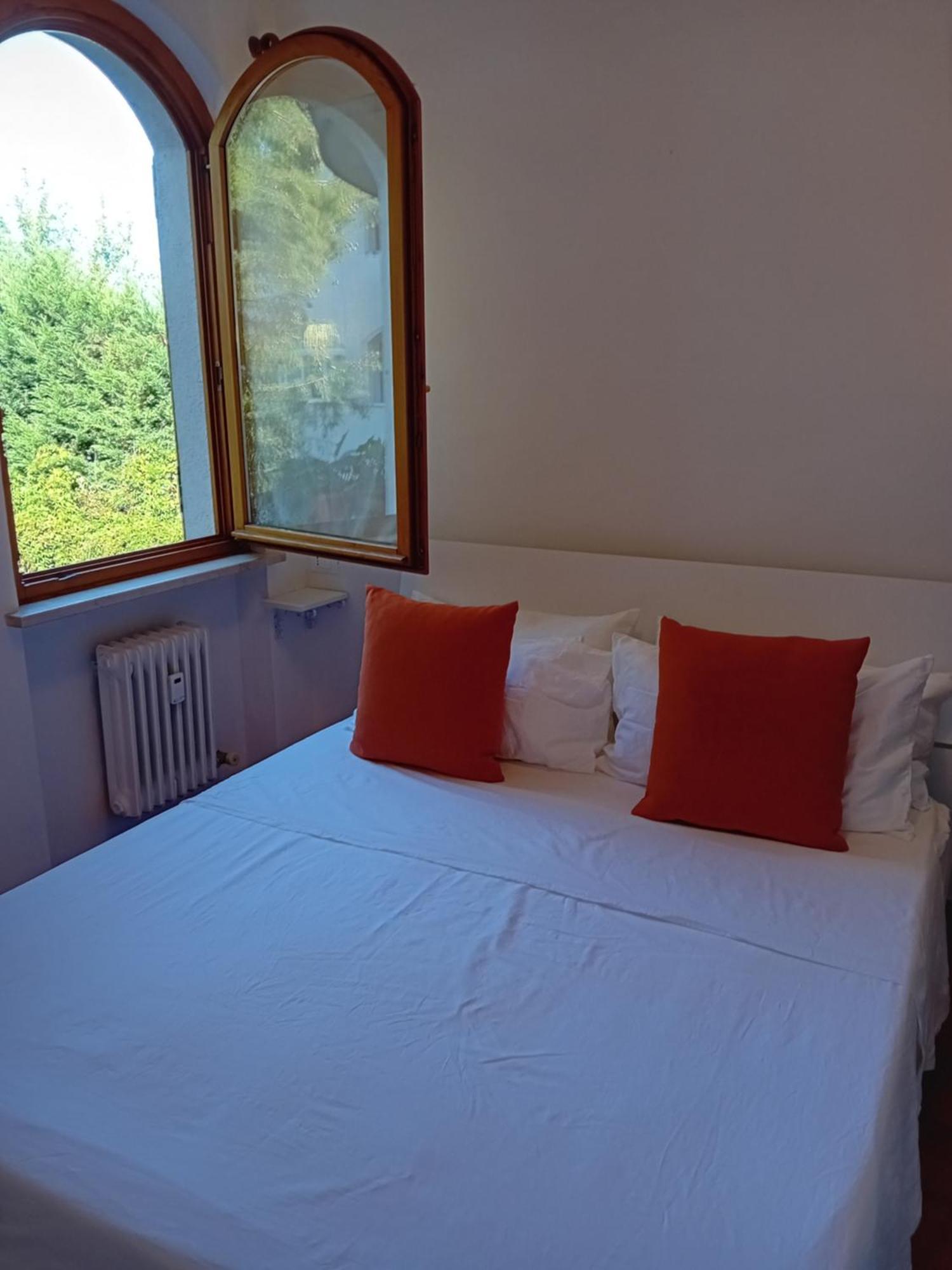 Il Glicine Sul Garda Appartamento Turistico Песк'єра-дель-Гарда Екстер'єр фото